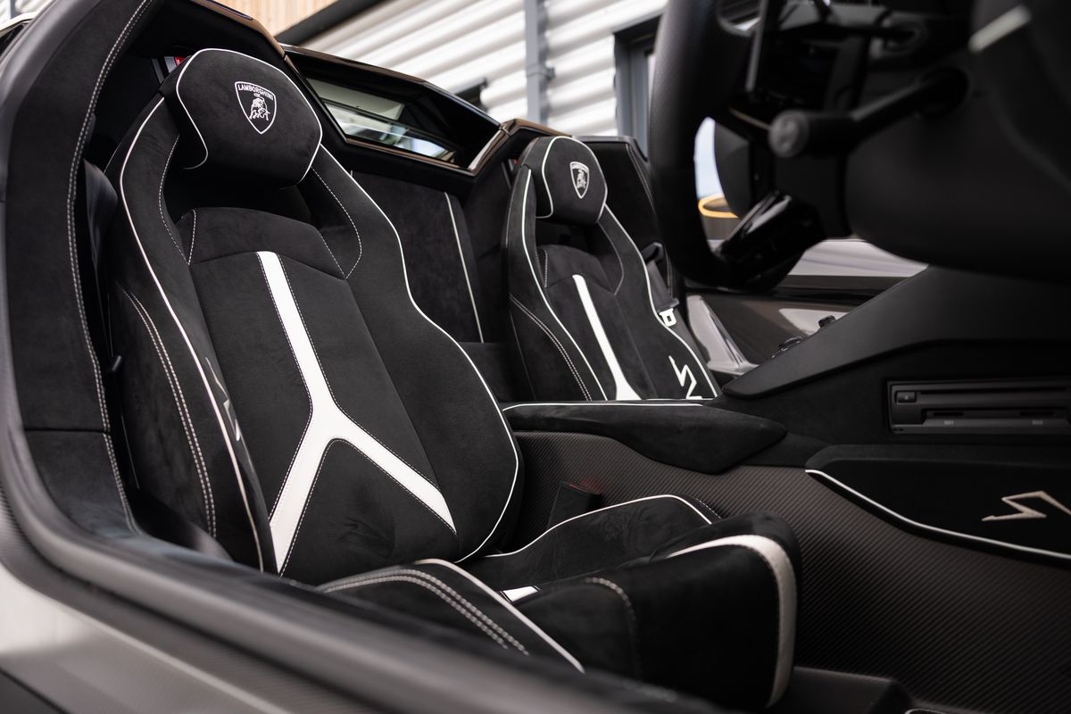 2016 Lamborghini Aventador SV Roadster