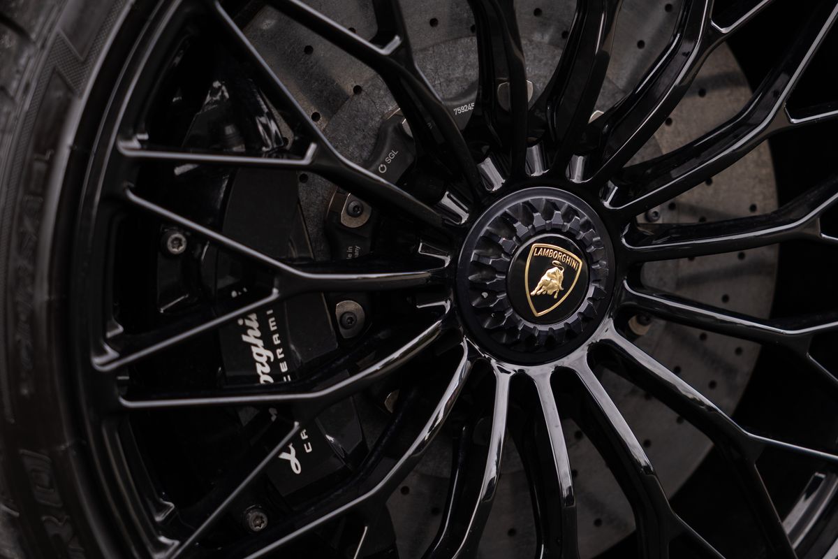 2016 Lamborghini Aventador SV Roadster