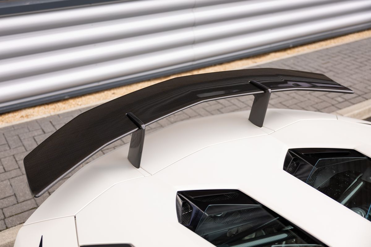 2016 Lamborghini Aventador SV Roadster