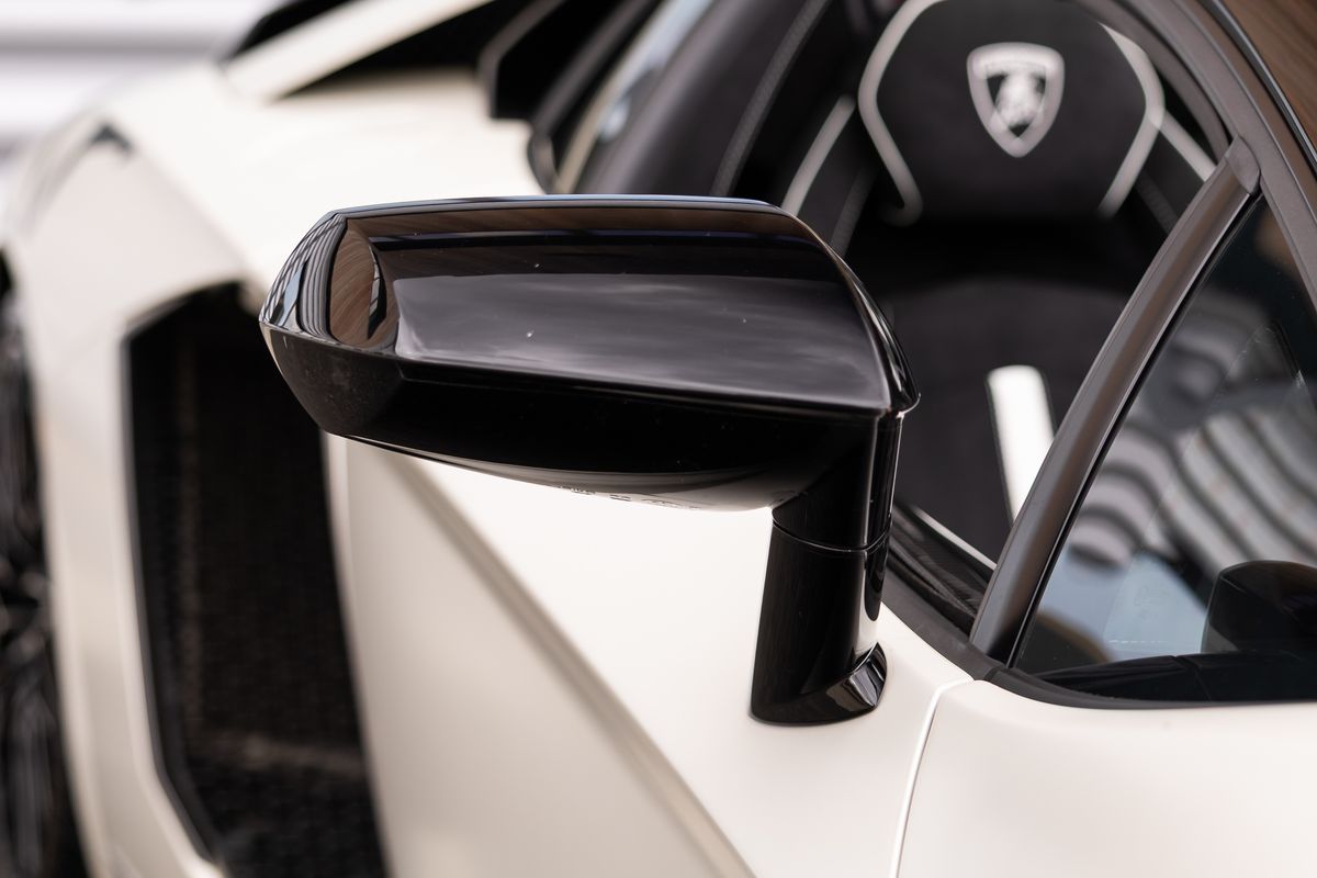 2016 Lamborghini Aventador SV Roadster