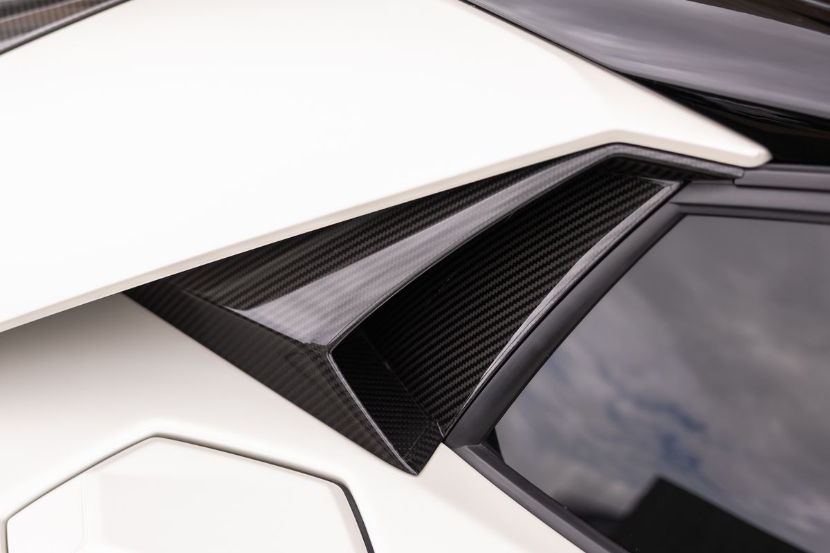 2016 Lamborghini Aventador SV Roadster