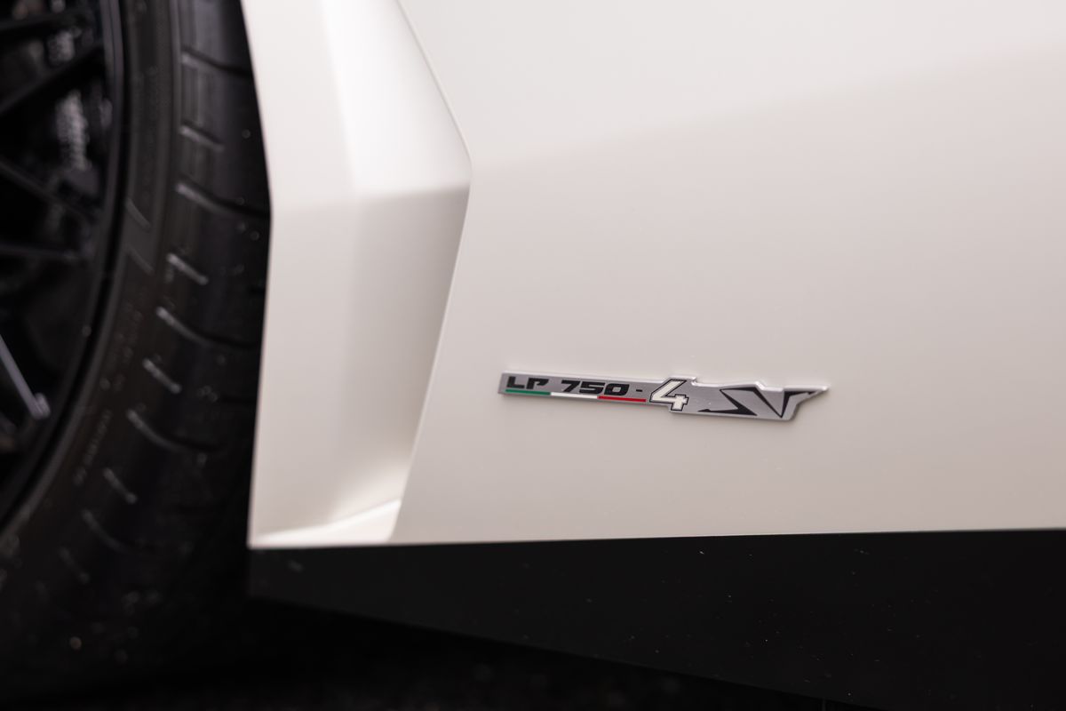 2016 Lamborghini Aventador SV Roadster