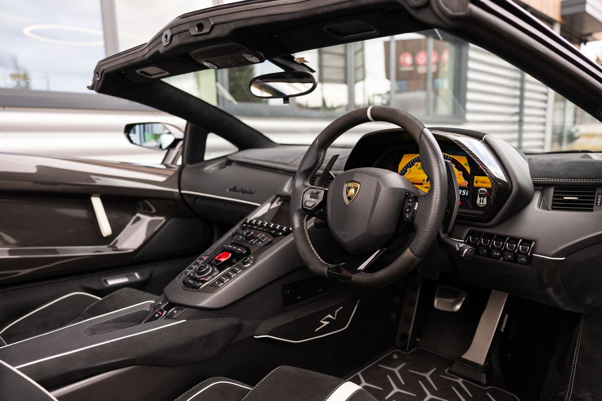 2016 Lamborghini Aventador SV Roadster