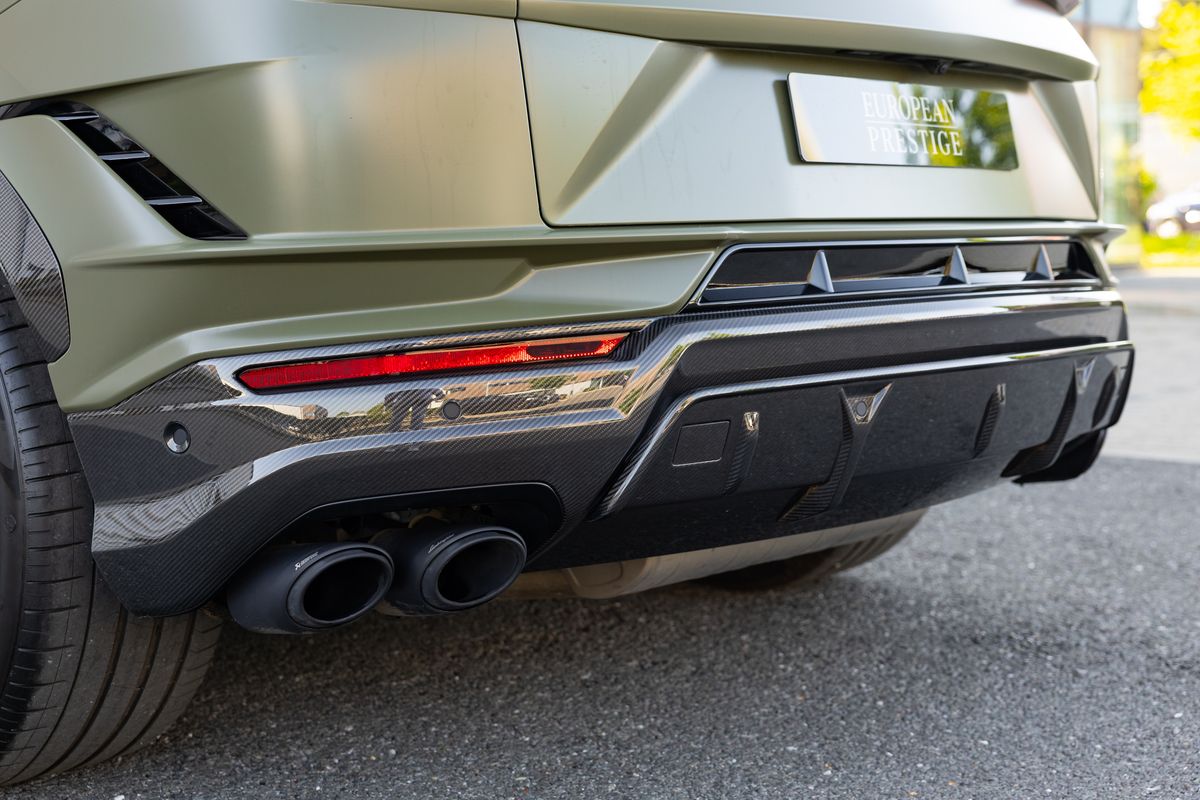 2024 Lamborghini Urus Performante