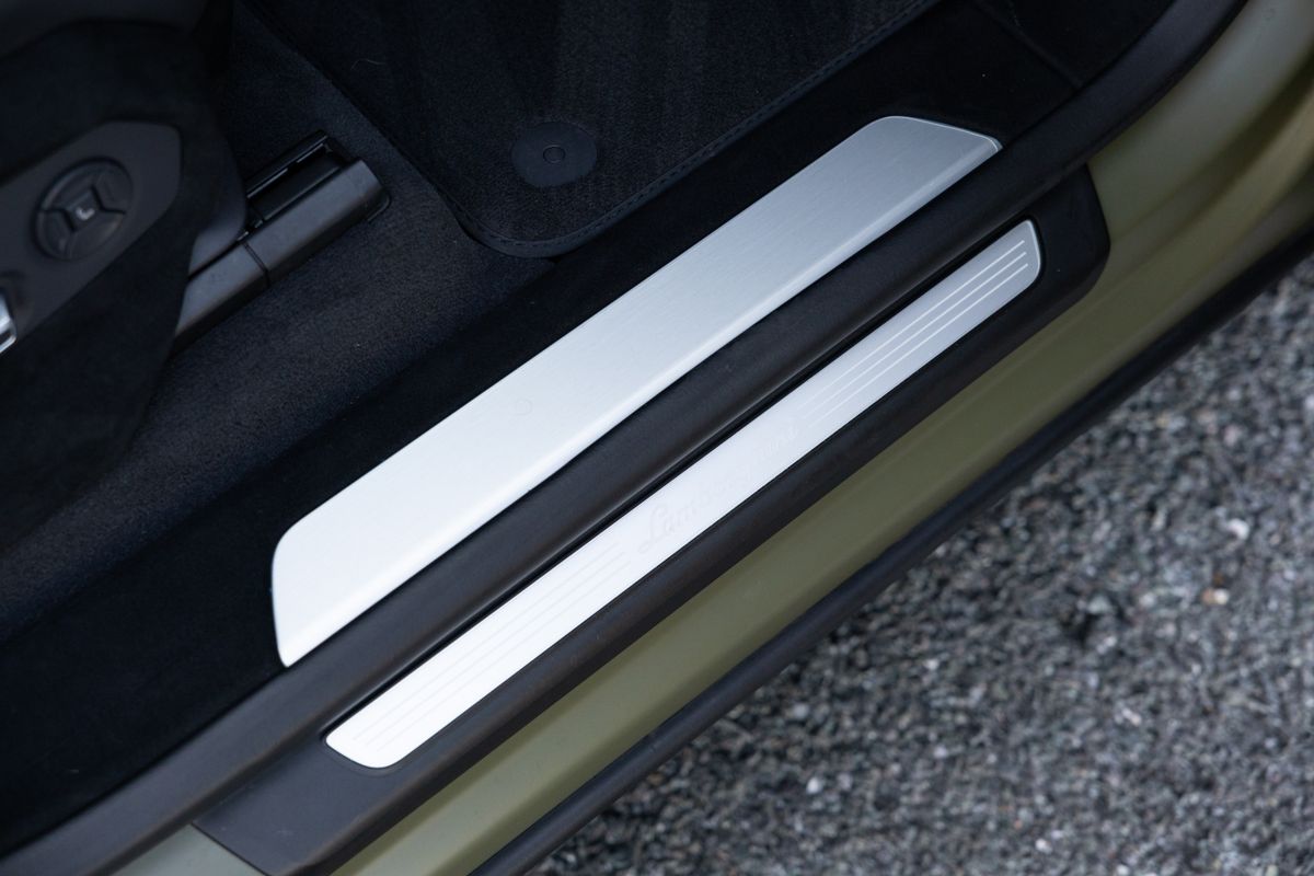 2024 Lamborghini Urus Performante