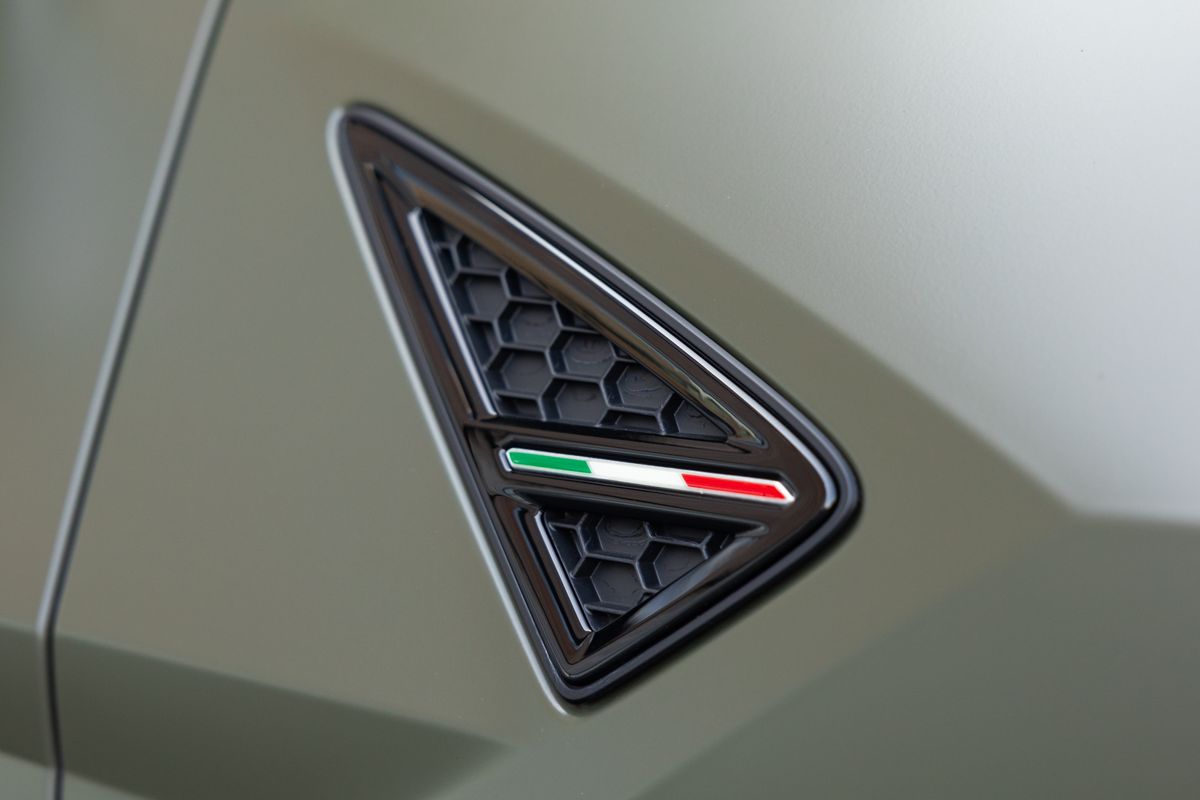 2024 Lamborghini Urus Performante