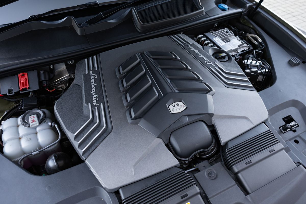 2024 Lamborghini Urus Performante