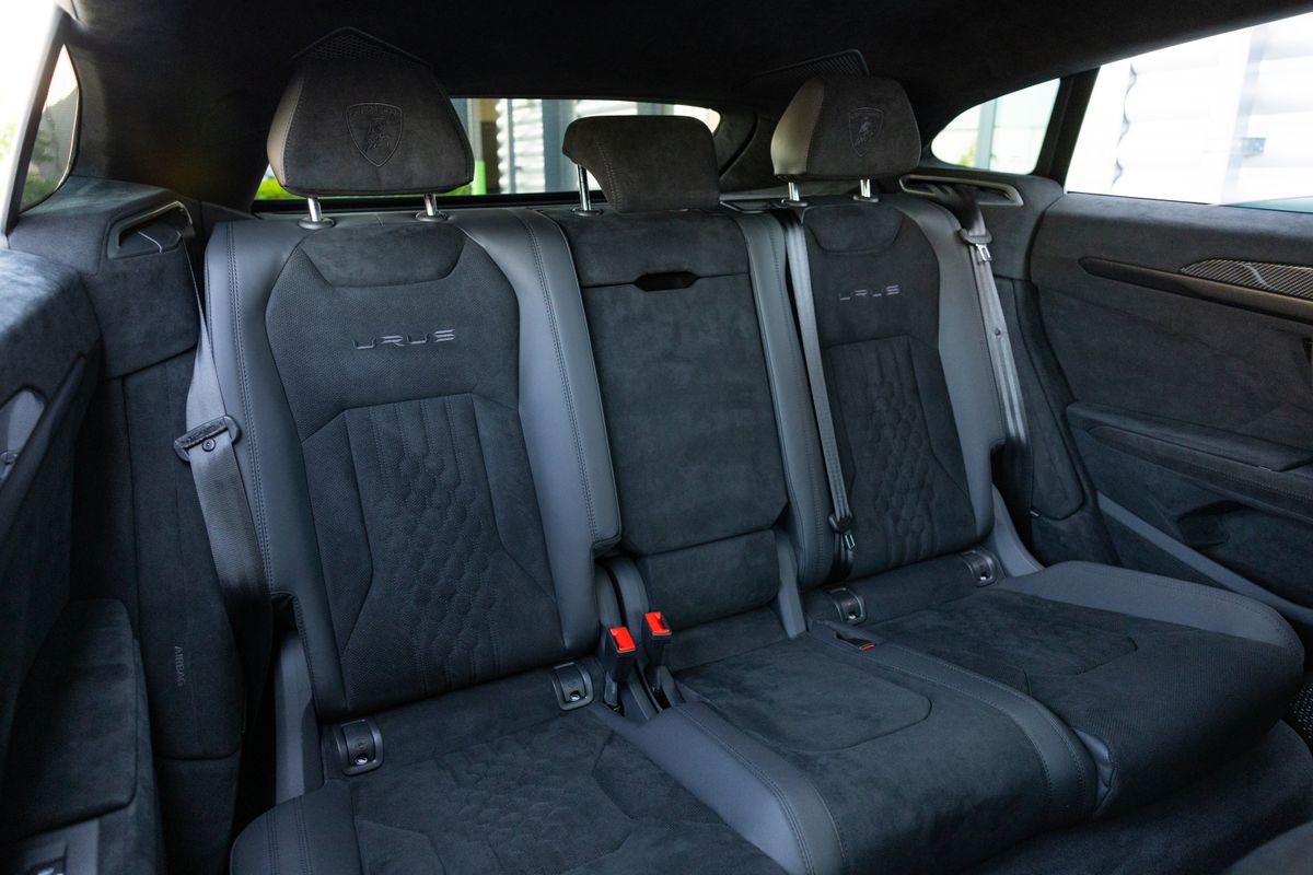 2024 Lamborghini Urus Performante