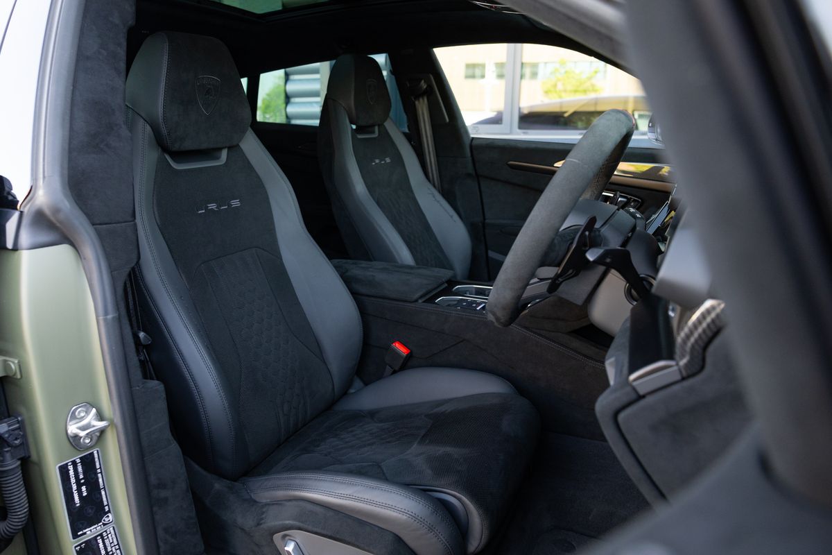 2024 Lamborghini Urus Performante