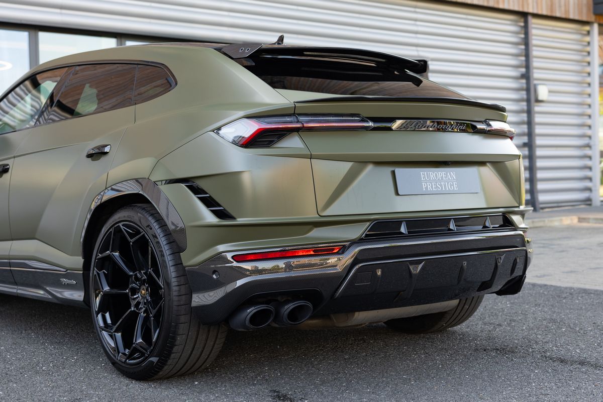 2024 Lamborghini Urus Performante