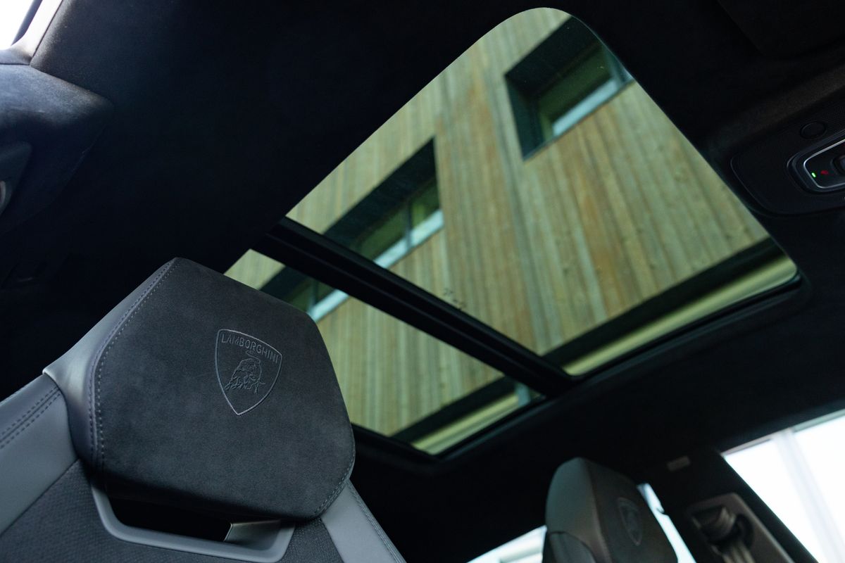 2024 Lamborghini Urus Performante