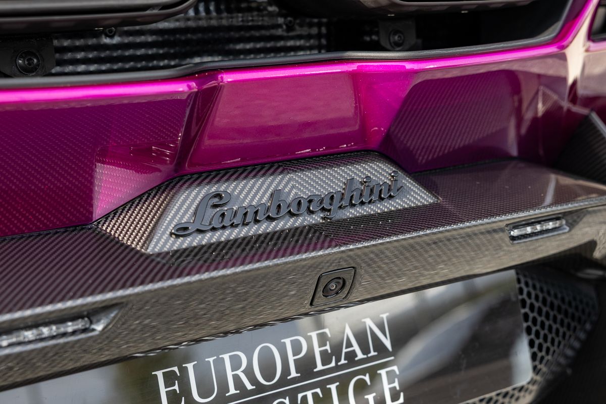 2024 Lamborghini Revuelto