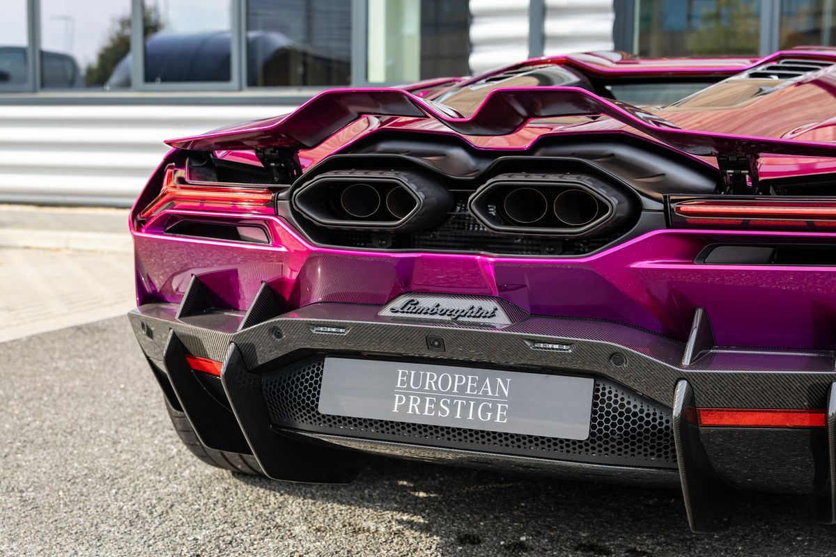2024 Lamborghini Revuelto