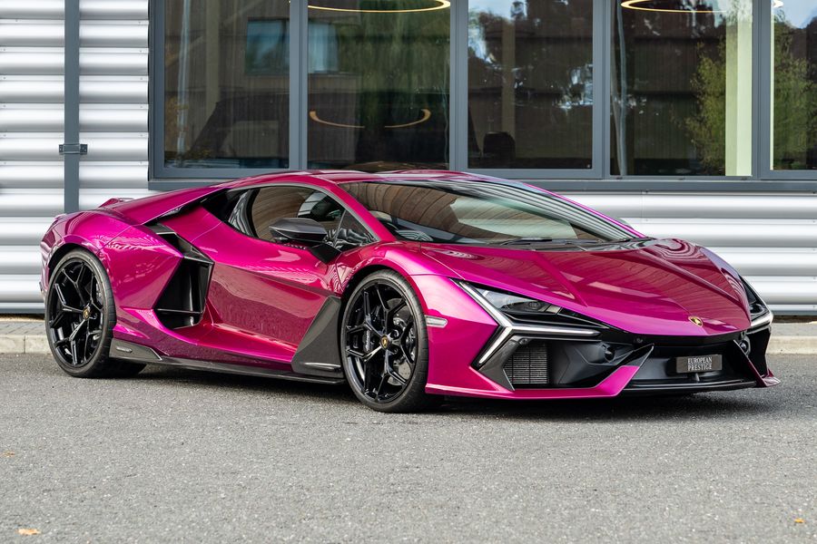 Lamborghini Revuelto