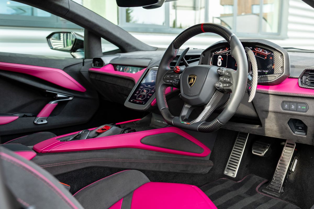 2024 Lamborghini Revuelto