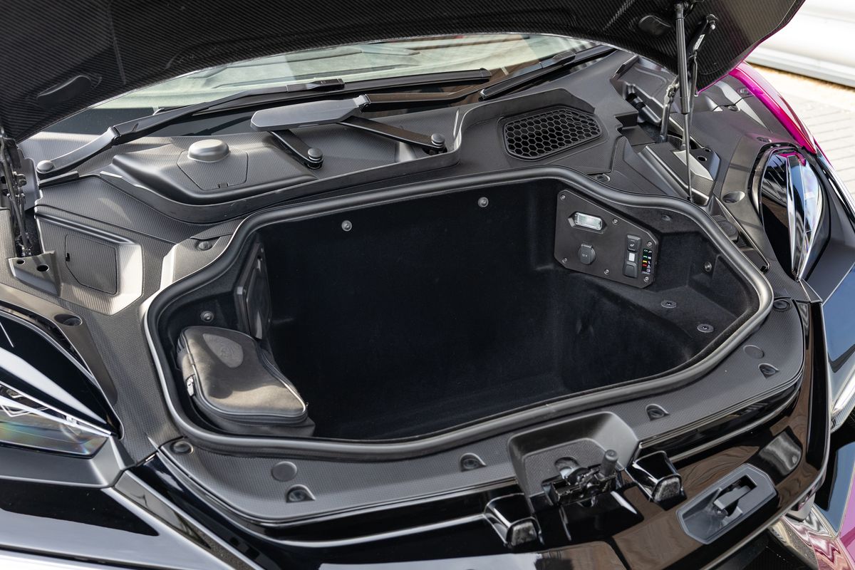 2024 Lamborghini Revuelto