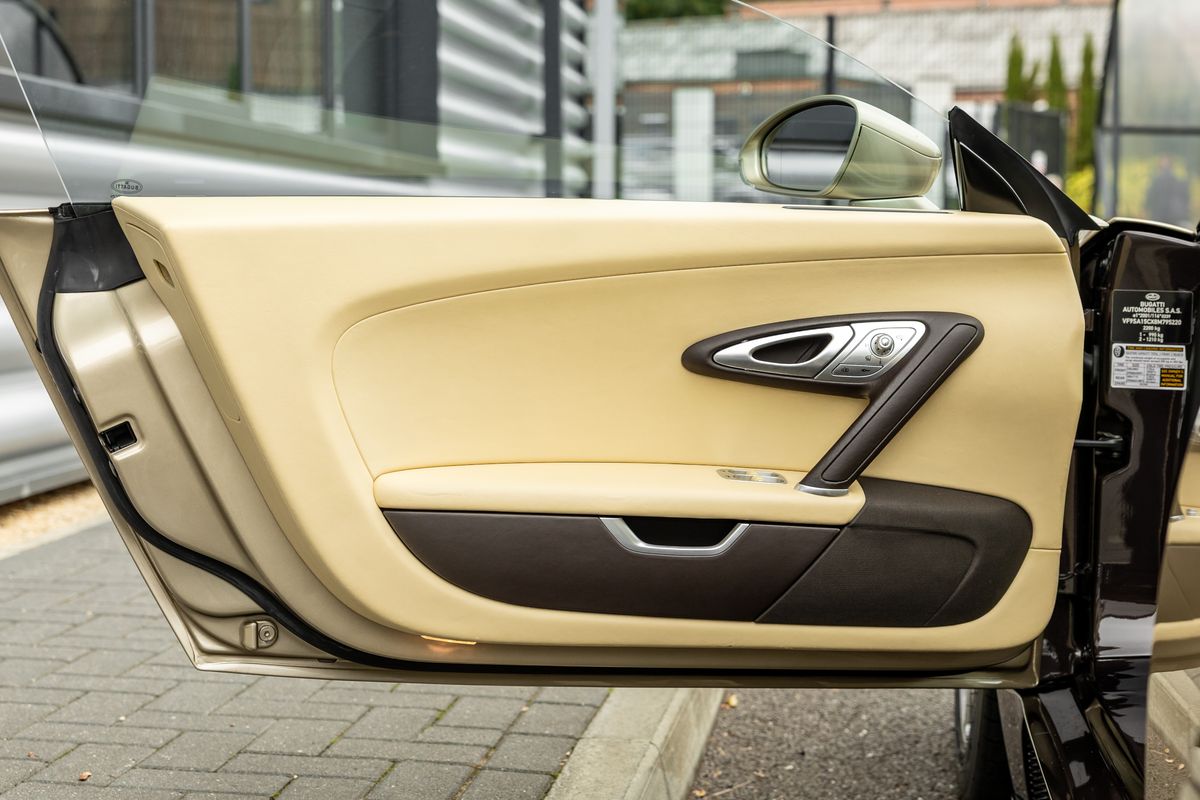 2009 Bugatti Veyron 16.4