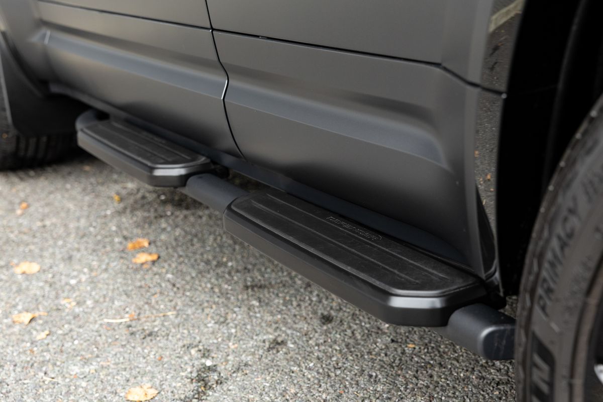 2025 Land Rover Defender 110 OCTA Edition One