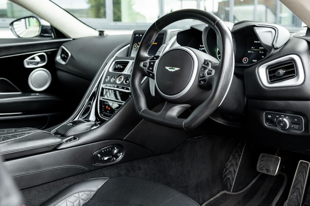 2020 Aston Martin DBS Superleggera