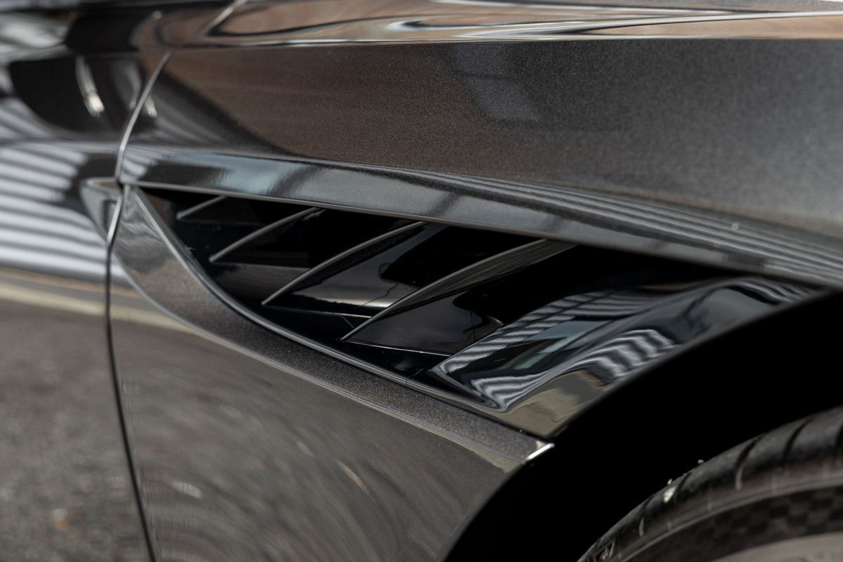 2020 Aston Martin DBS Superleggera