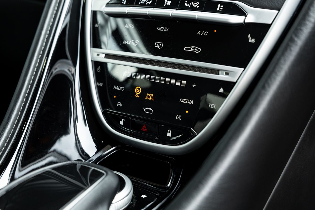 2020 Aston Martin DBS Superleggera