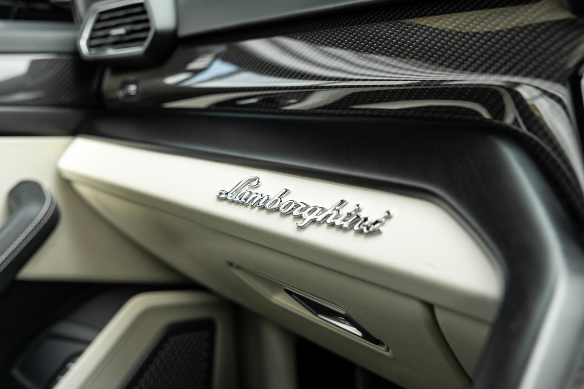 2022 Lamborghini Urus