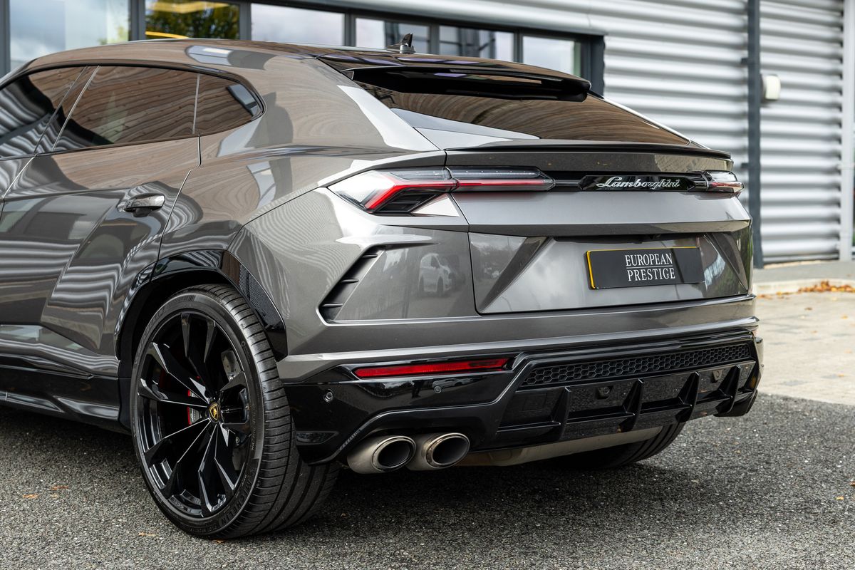 2022 Lamborghini Urus