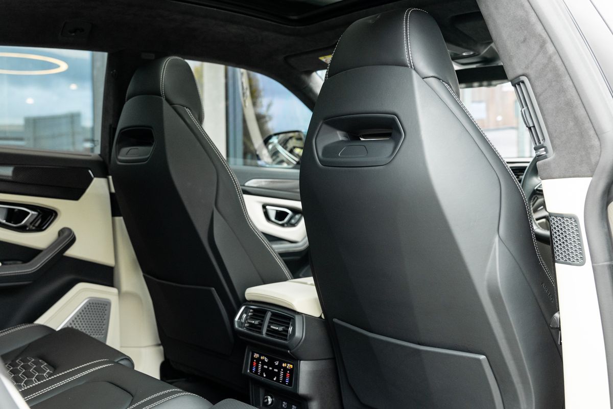 2022 Lamborghini Urus