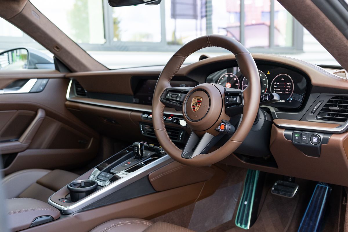 2025 Porsche 911 (992.2) Carrera GTS