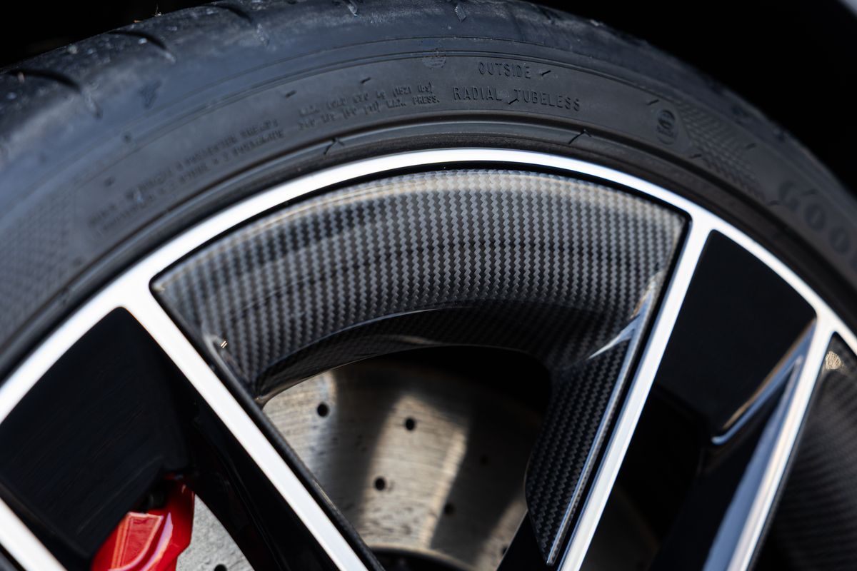 2025 Porsche 911 (992.2) Carrera GTS