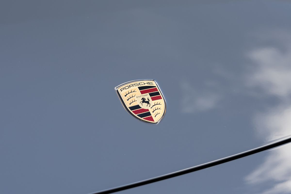 2025 Porsche 911 (992.2) Carrera GTS