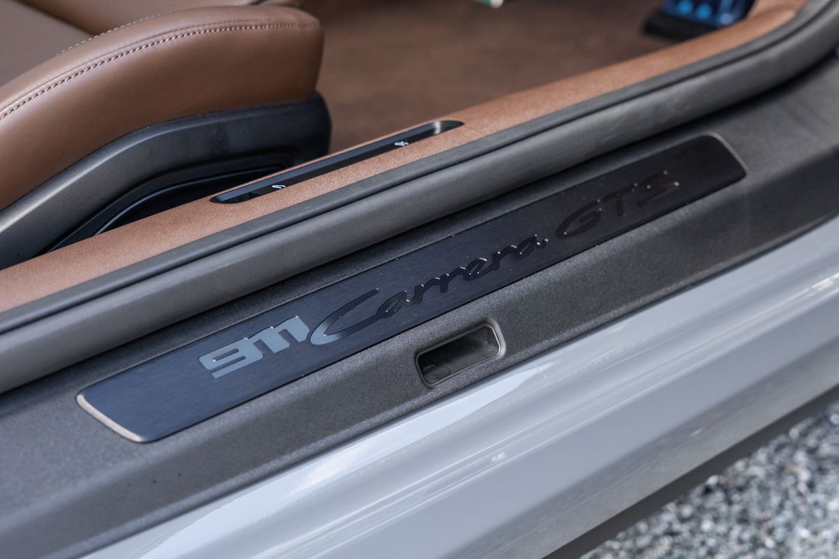 2025 Porsche 911 (992.2) Carrera GTS