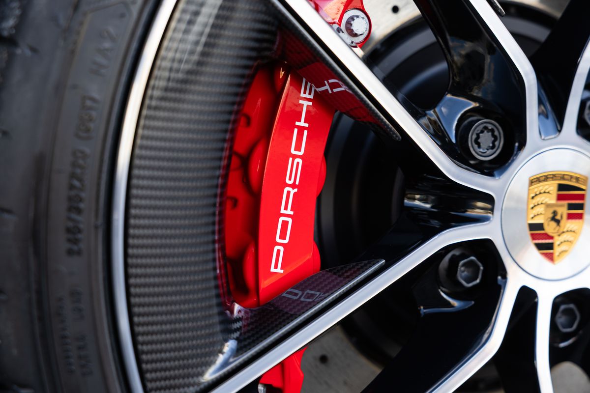 2025 Porsche 911 (992.2) Carrera GTS