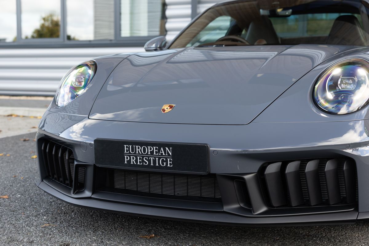 2025 Porsche 911 (992.2) Carrera GTS