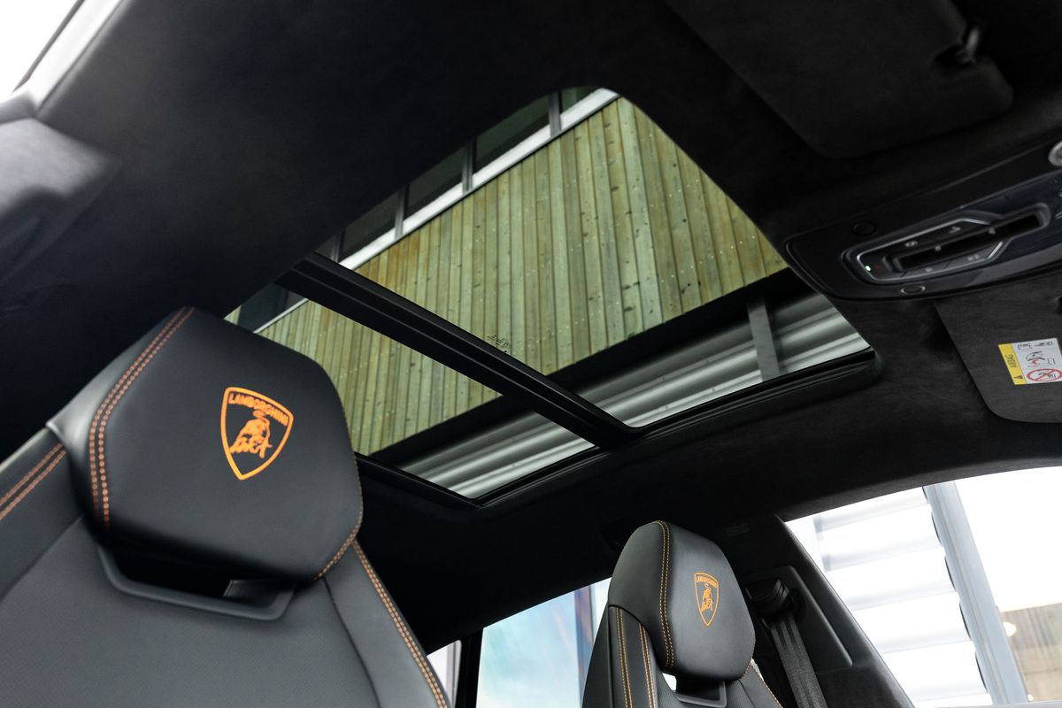 2022 Lamborghini Urus