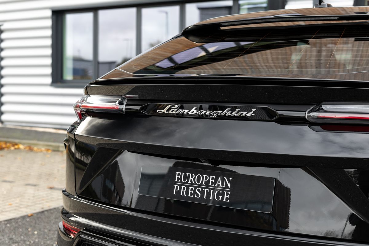 2022 Lamborghini Urus