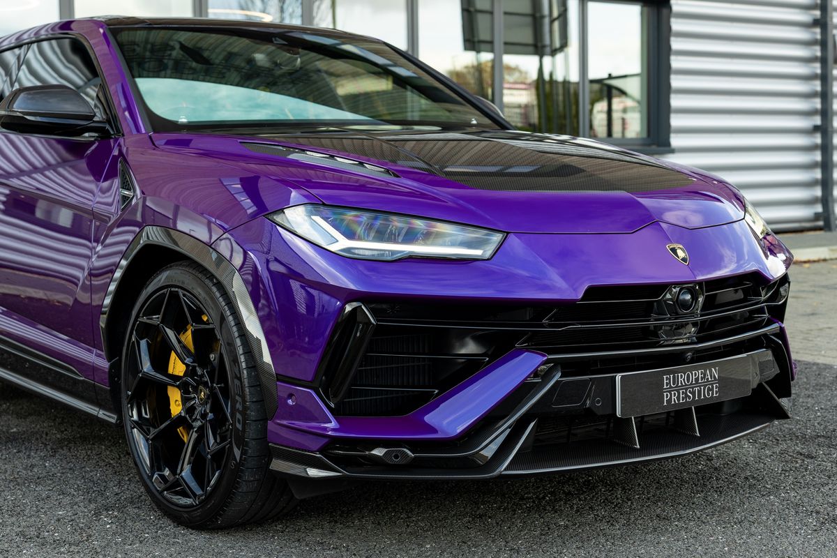 2023 Lamborghini Urus Performante