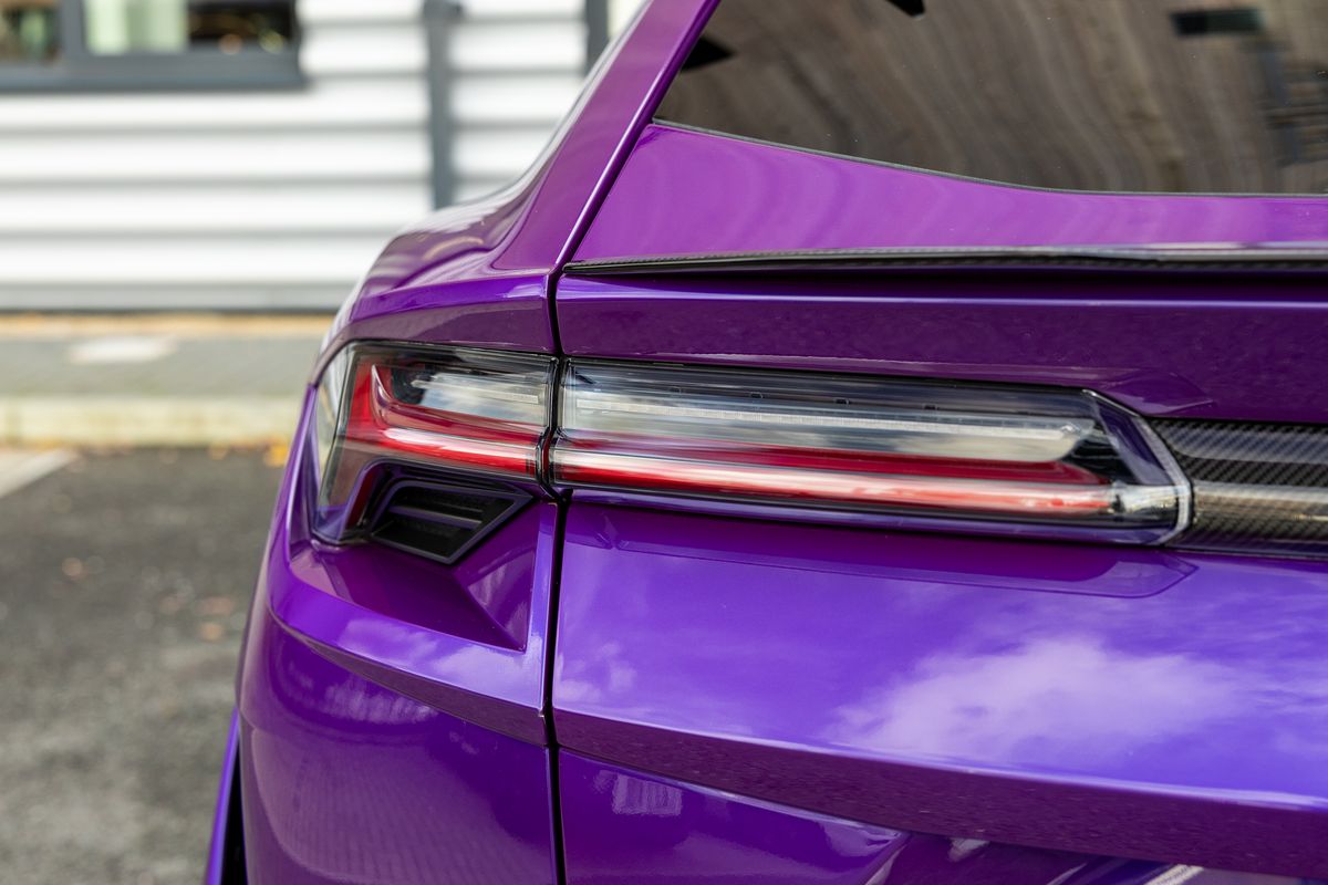 2023 Lamborghini Urus Performante