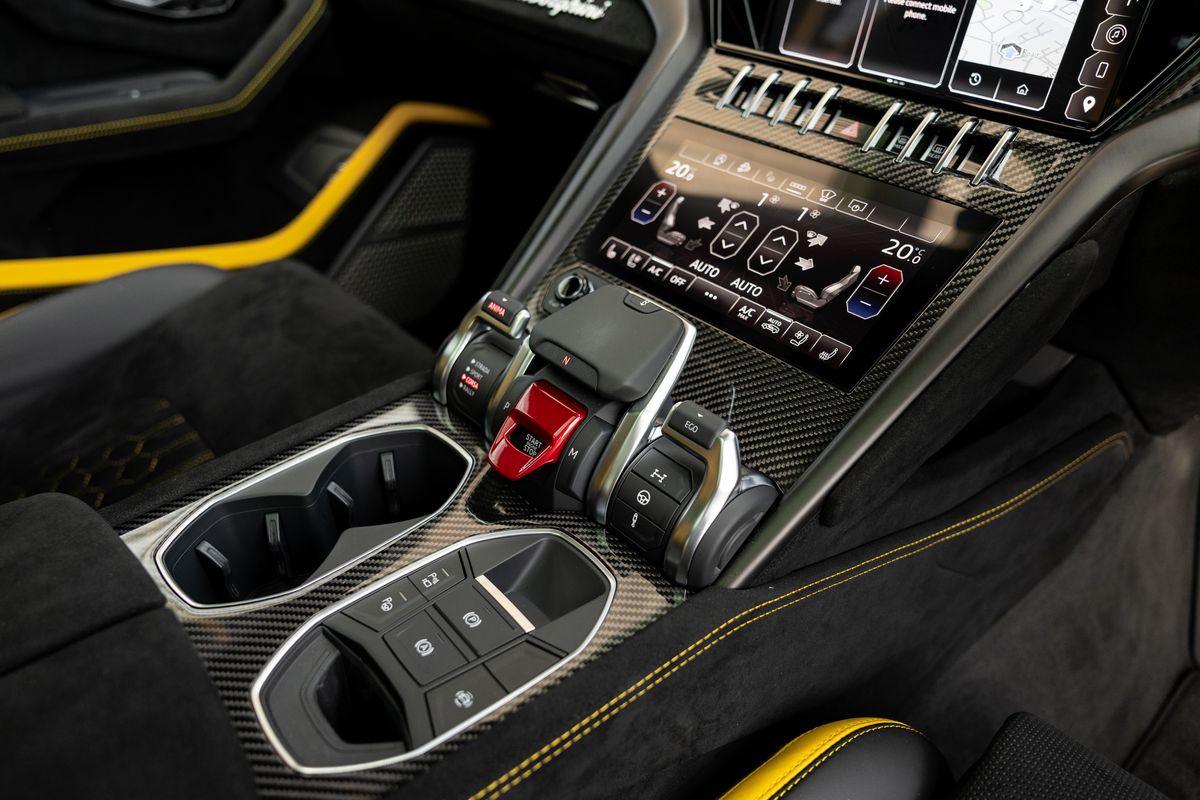 2024 Lamborghini Urus Performante