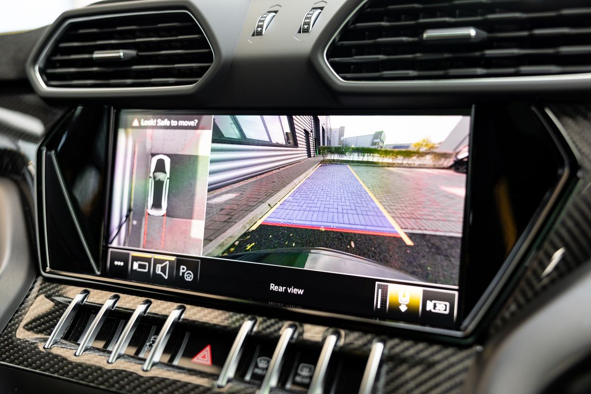 2024 Lamborghini Urus Performante