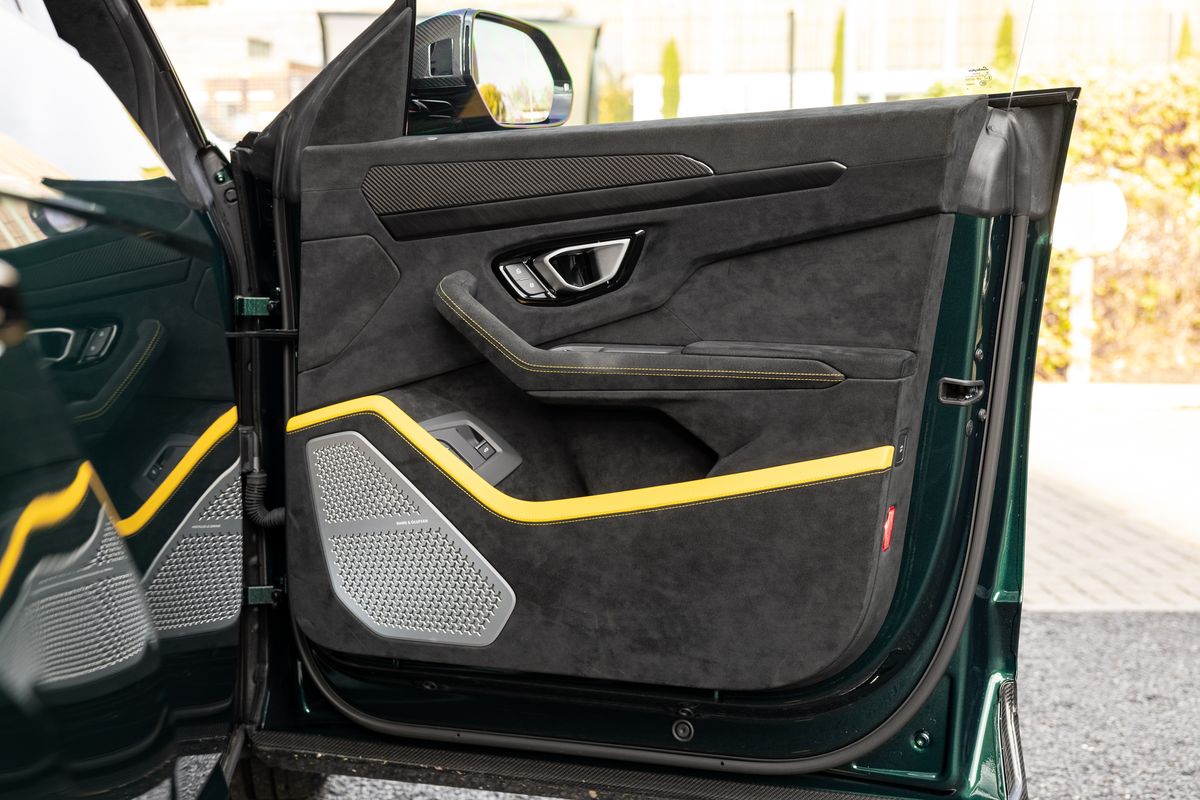 2024 Lamborghini Urus Performante