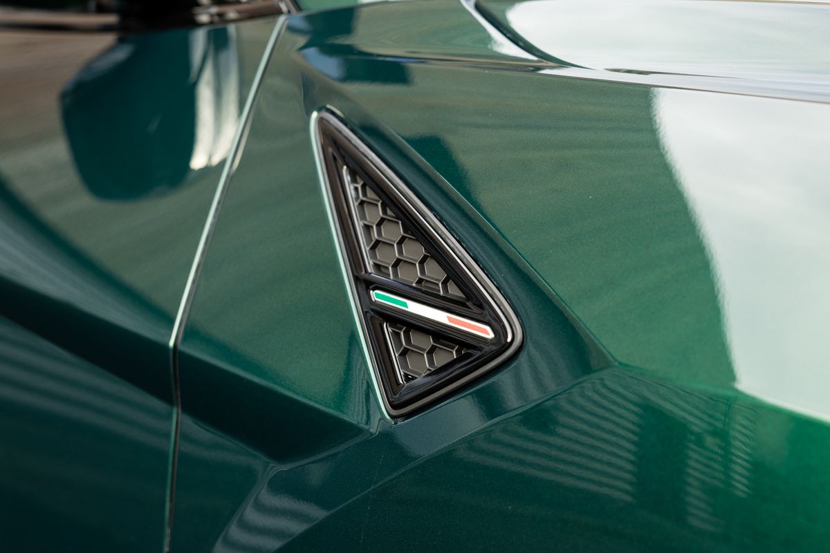 2024 Lamborghini Urus Performante