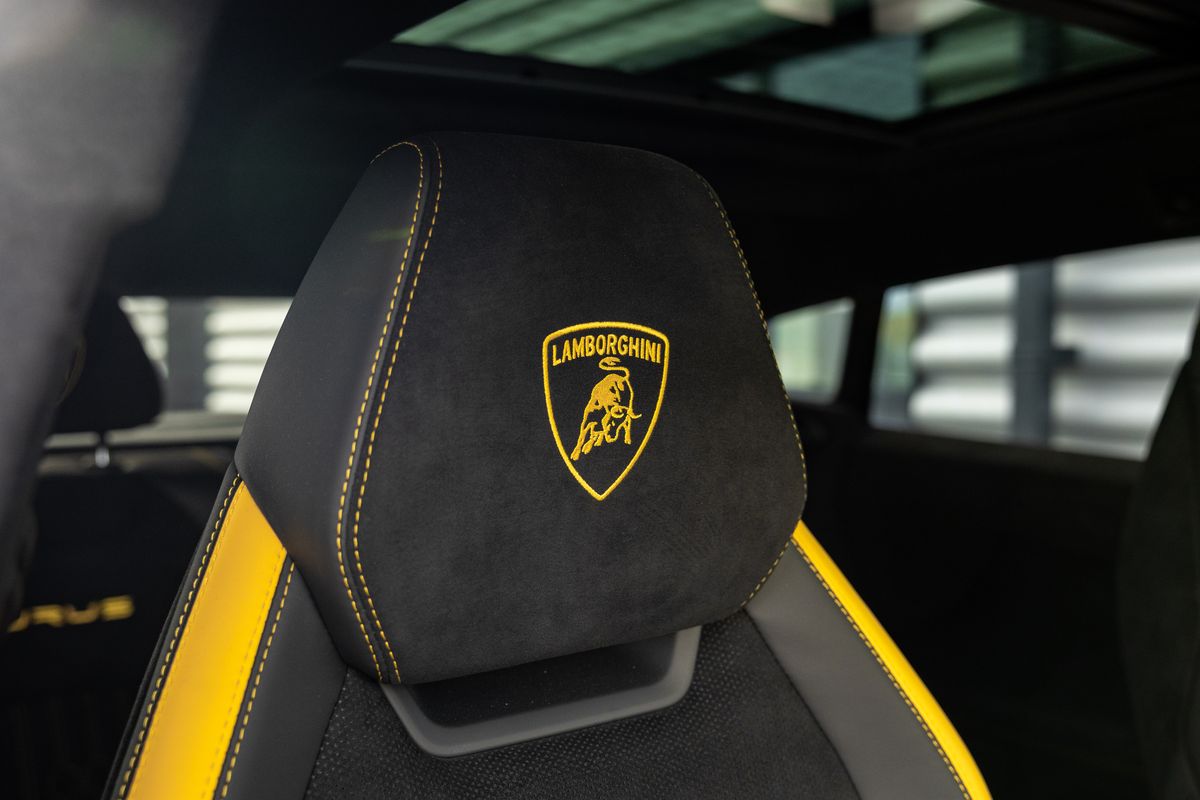 2024 Lamborghini Urus Performante