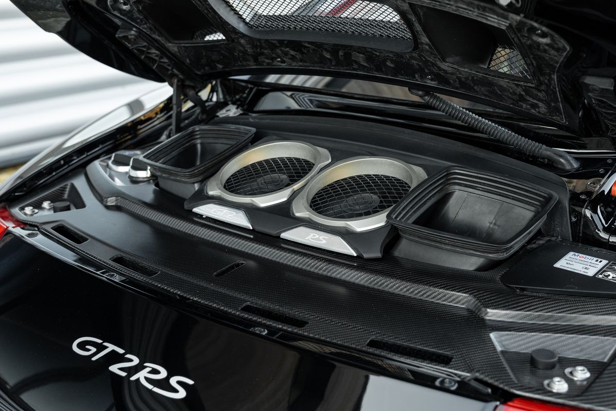 2018 Porsche 911 (991.2) GT2 RS Weissach