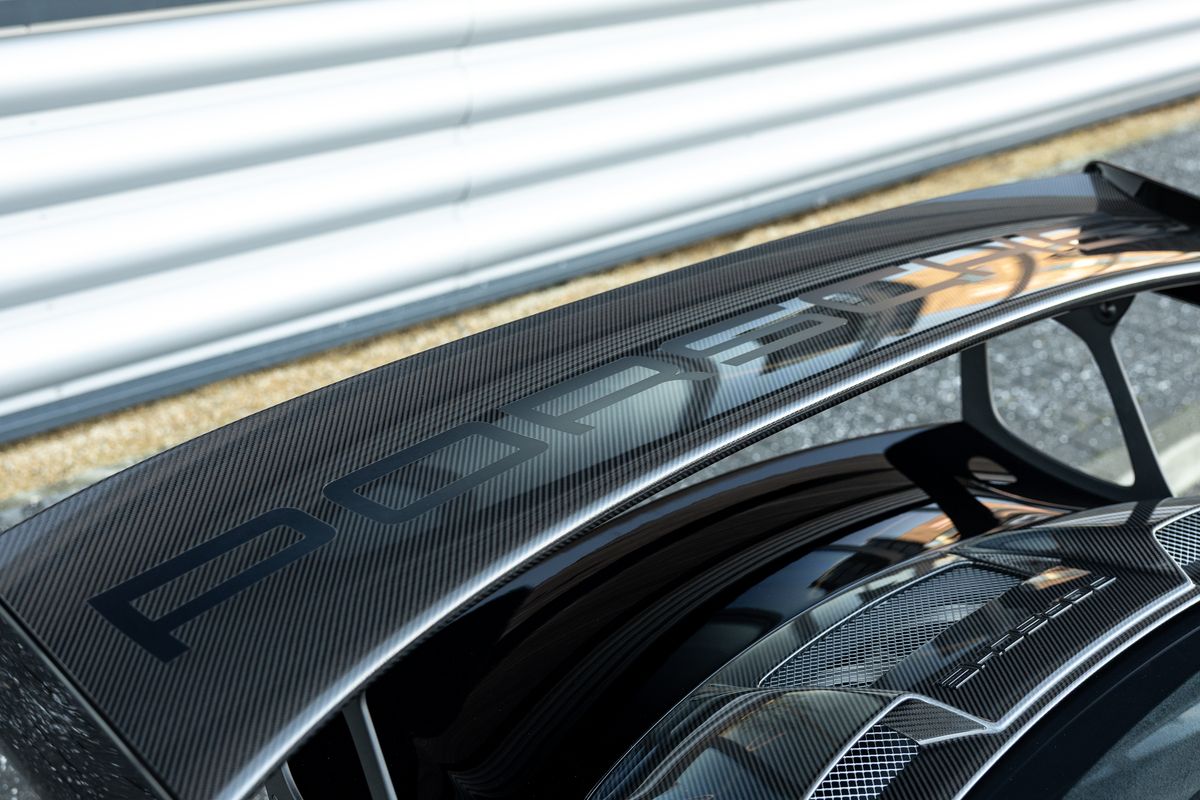 2018 Porsche 911 (991.2) GT2 RS Weissach