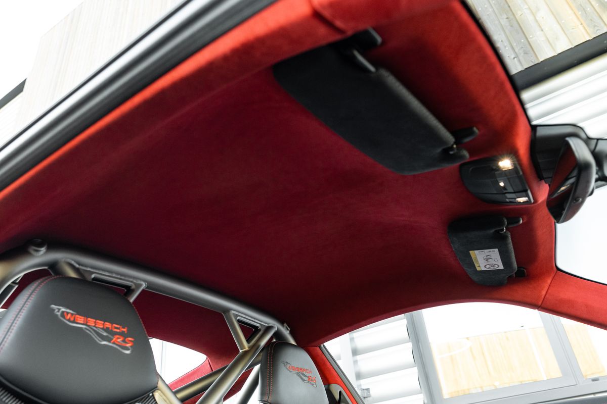 2018 Porsche 911 (991.2) GT2 RS Weissach