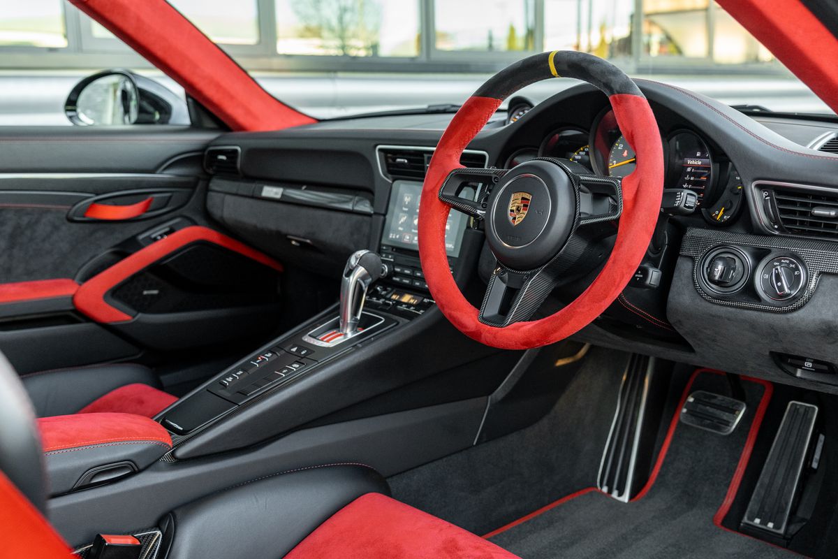 2018 Porsche 911 (991.2) GT2 RS Weissach