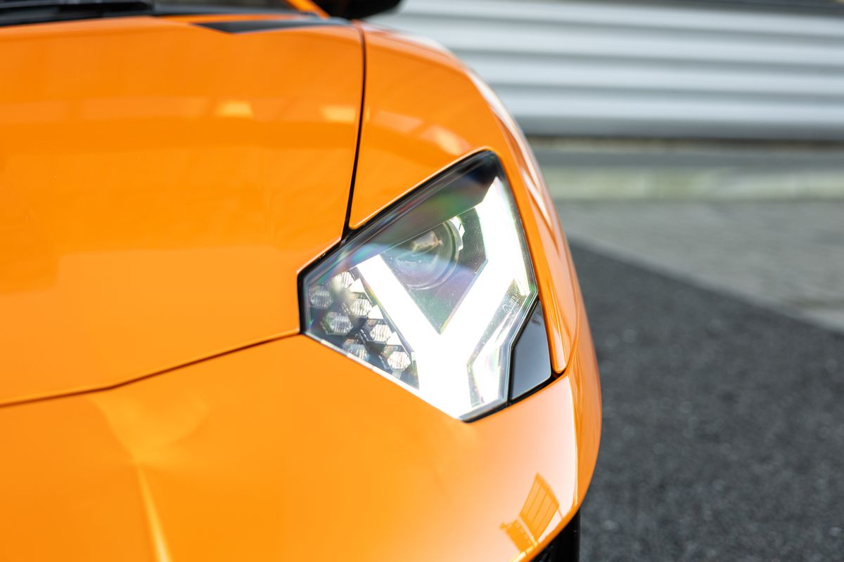 2016 Lamborghini Aventador SV