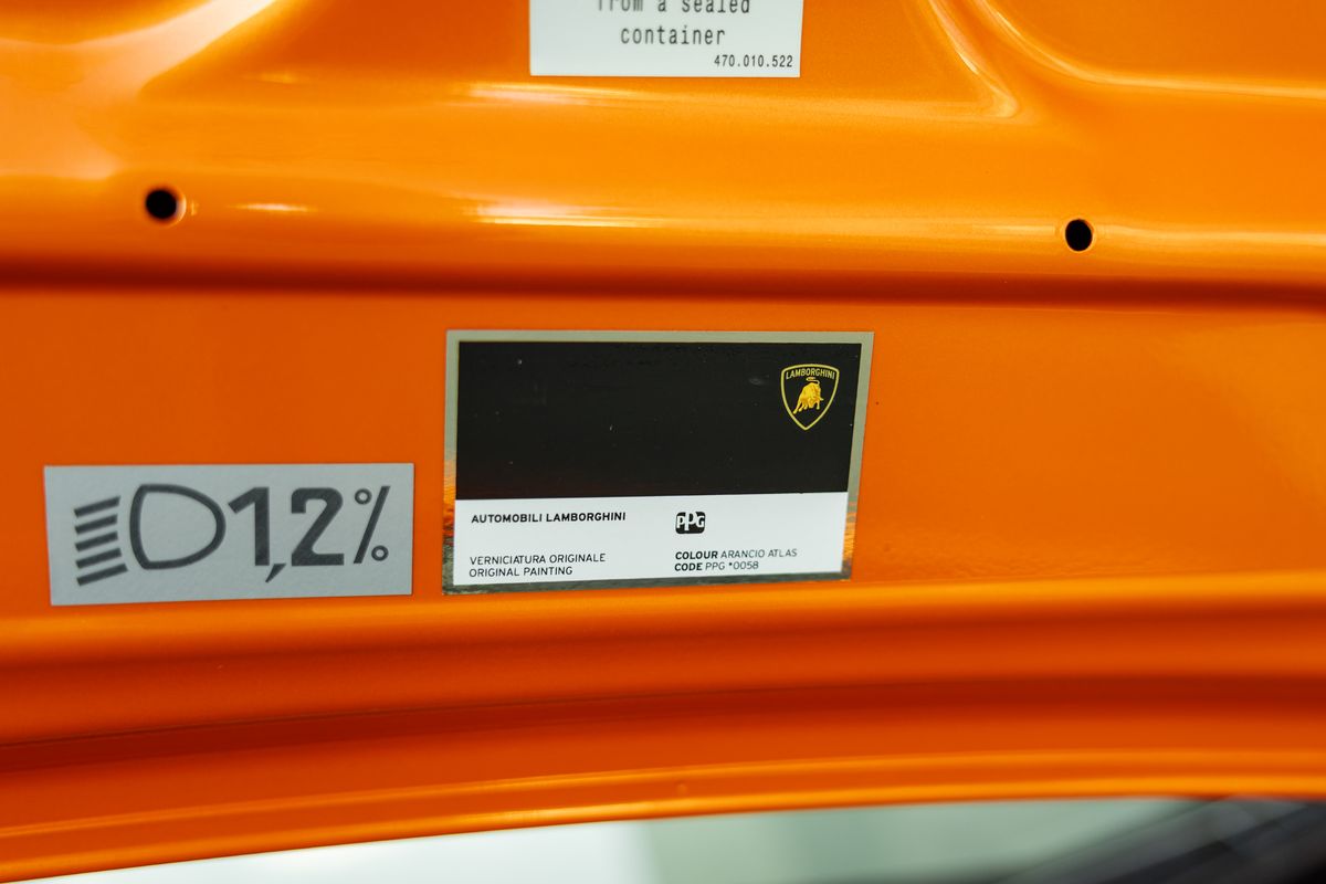 2016 Lamborghini Aventador SV