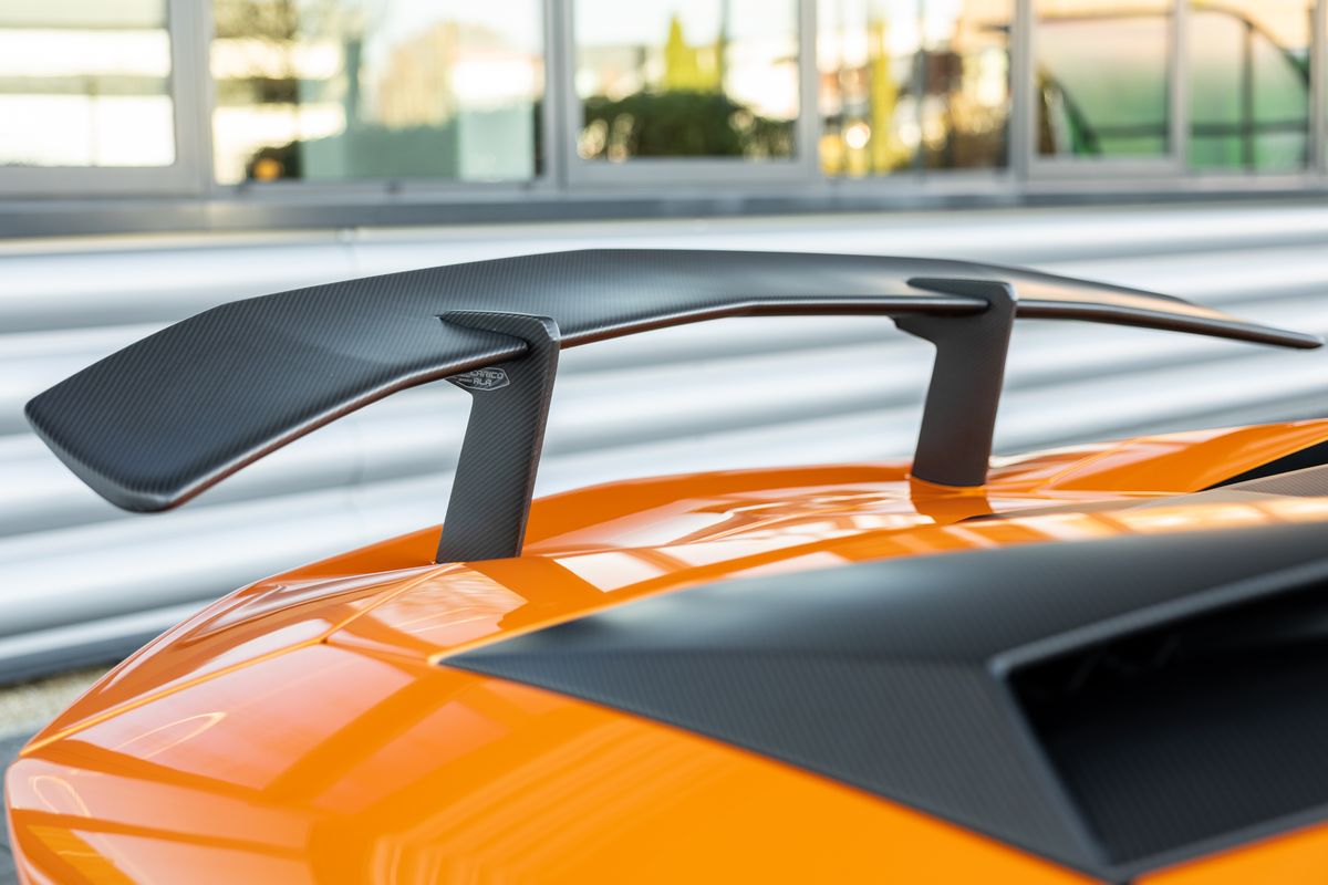 2016 Lamborghini Aventador SV